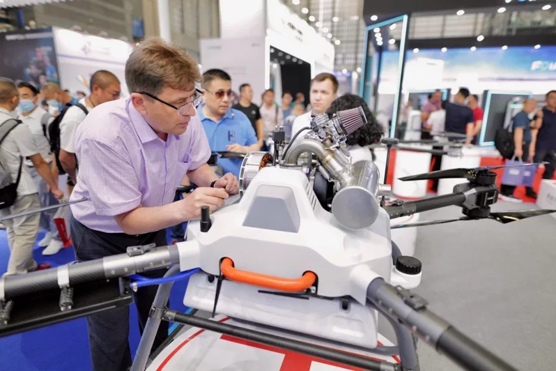 In 2023, Guangdong established over a thousand foreign-invested manufacturing enterprises. The photo shows the 7th World Drone Congress and the 8th Shenzhen International Drone Exhibition being held at the Shenzhen Convention and Exhibition Center in Guangdong.





